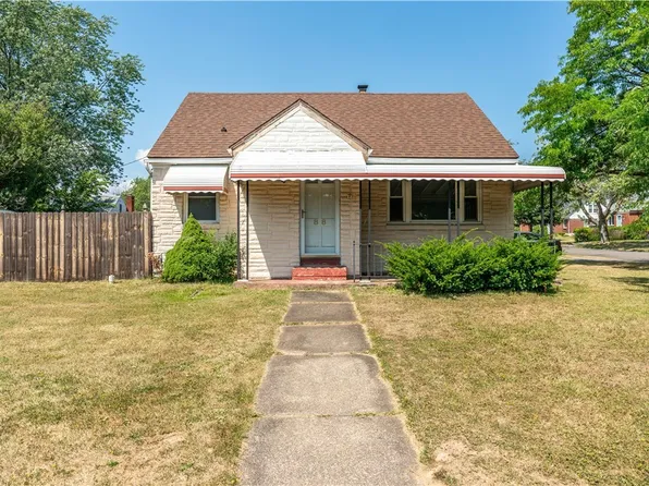 88 Clearvale Dr, Cheektowaga, NY 14225