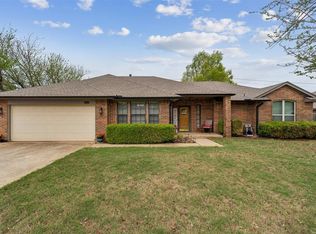 16909 Applebrook Dr, Edmond, OK 73012