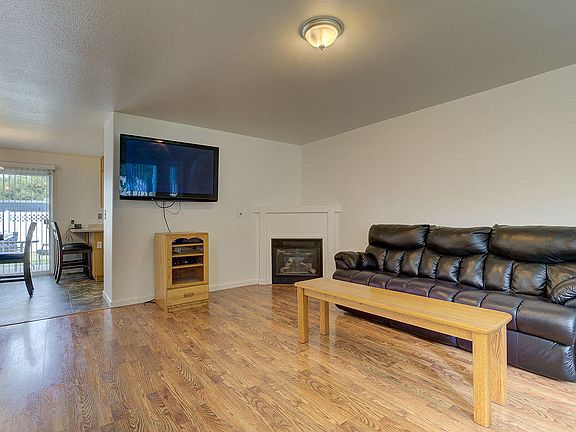 3rd image of 3626 Culwood Ln