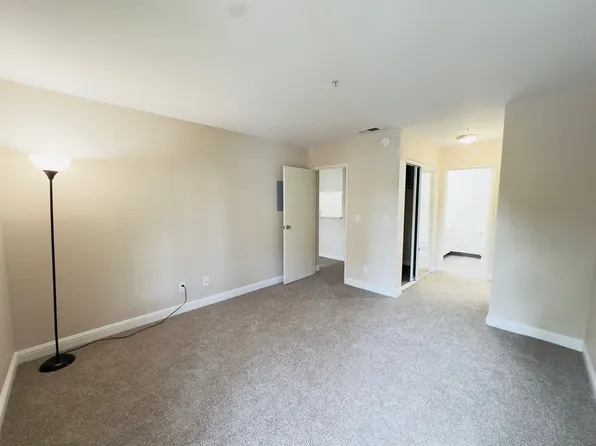 5551 Jacquiline Way APT 14, Livermore, CA 94550