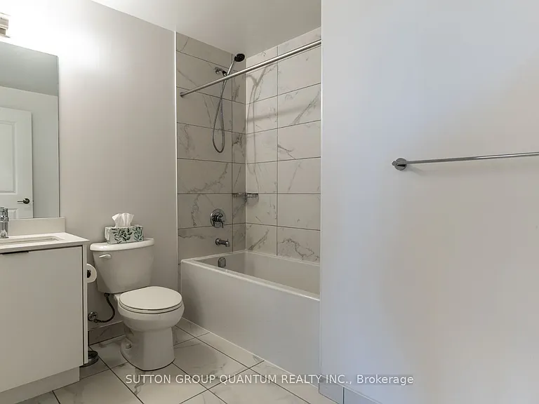 204 Burnhamthorpe Rd E #1105 — Photo 16