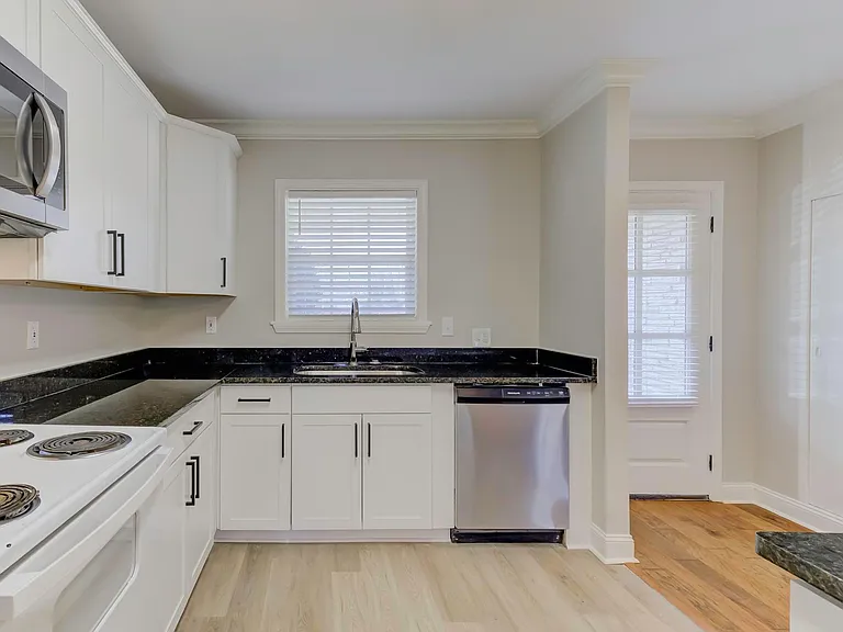 464 S White Station Rd — Photo 11