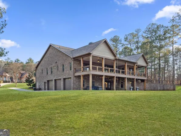 407 Saint Regis Dr, Oxford, GA 30054