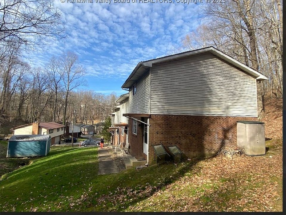 2nd image of 808 Overbrook Rd