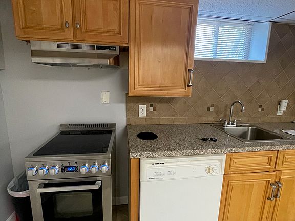 4th image of 96 Holland St #1B