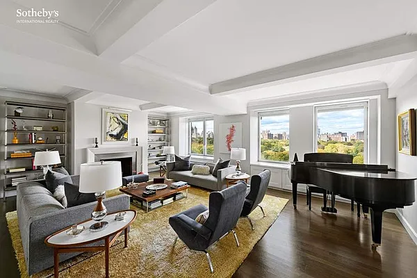 Sold by Sotheby's International Realty | media 3