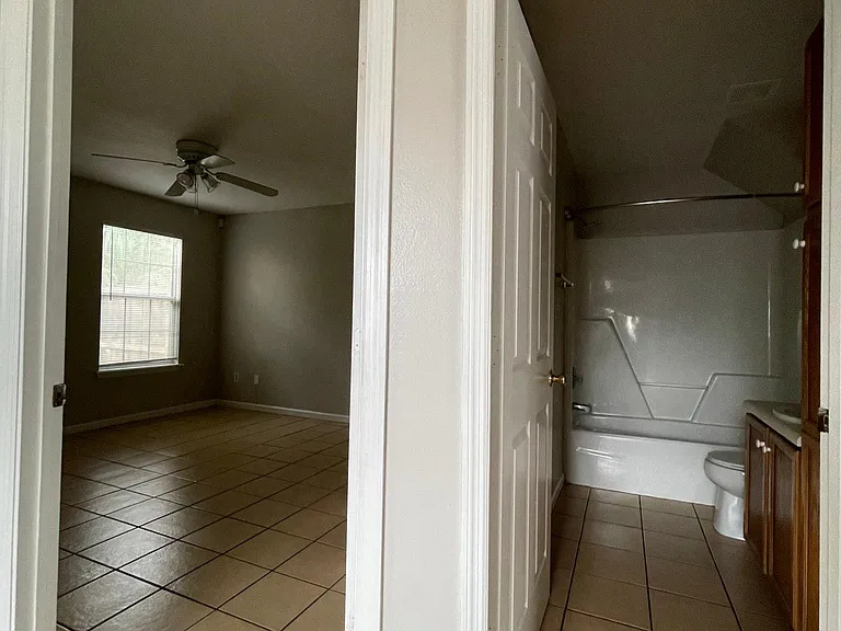 804 N Woodward Ave #A — Photo 26