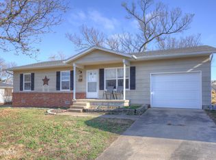 1324 Glenwood Pl, Carthage, MO 64836