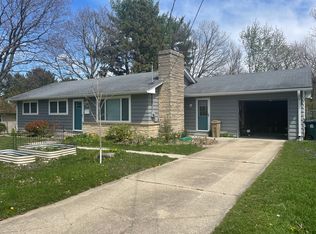 521 Hilltop Dr, Madison, WI 53711