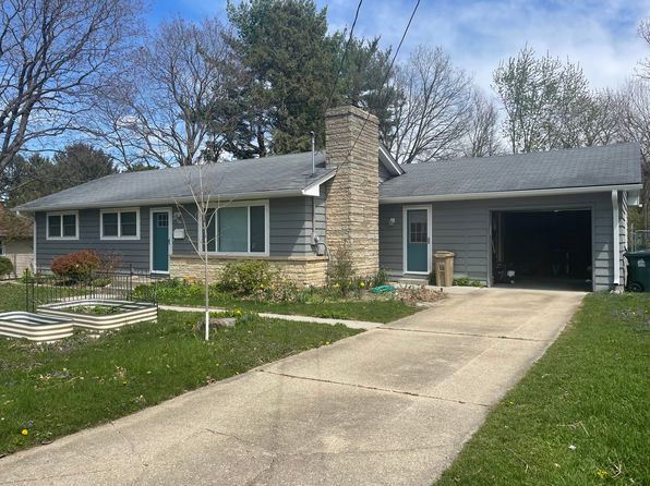 521 Hilltop Dr