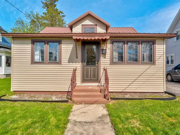 353 Lake St, Manistique, MI 49854