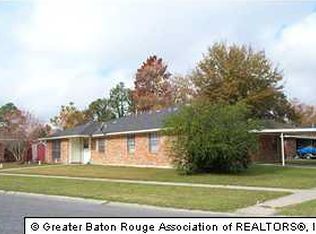 832 Holt Dr, Baton Rouge, LA 70815