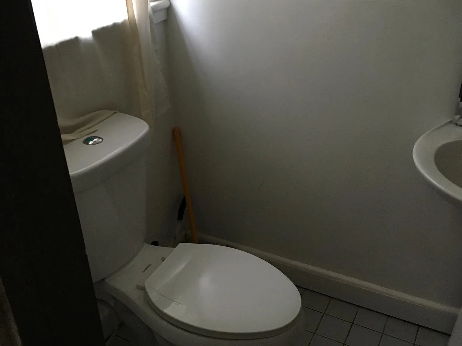 8 bed, 3200 sqft, $7,200 — Photo 4