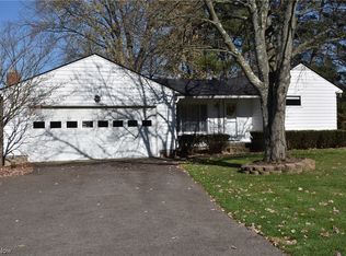 957 Garden Rd, Zanesville, OH 43701