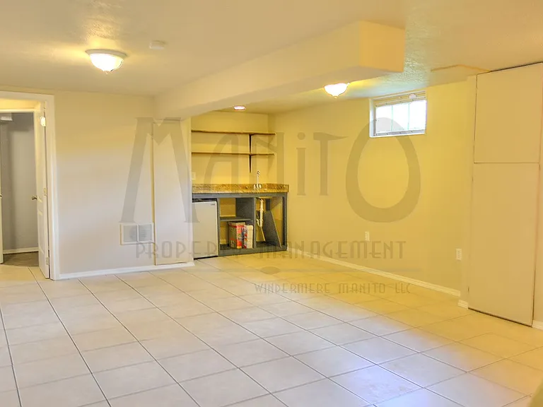 4017 E Grace Ave — Photo 13