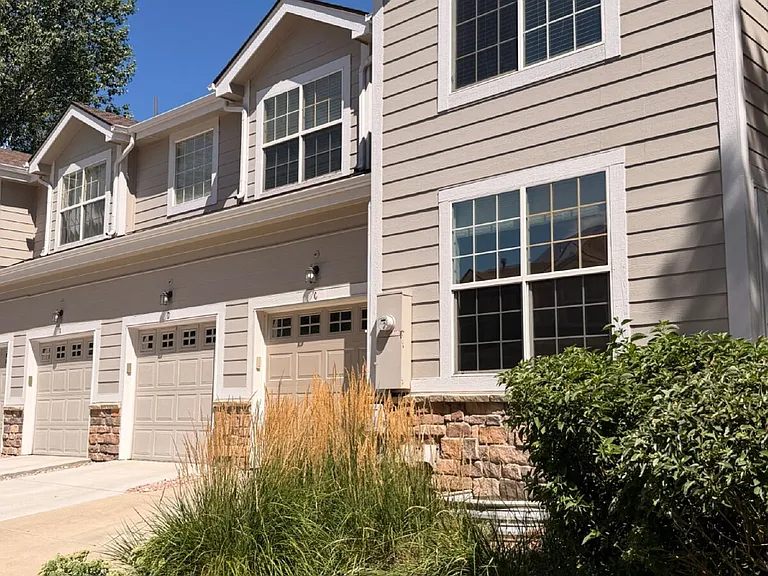 1613 Metropolitan Dr #C — Photo 3