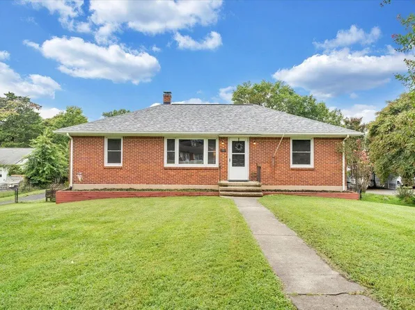 1141 Vivian Ave, Roanoke, VA 24019