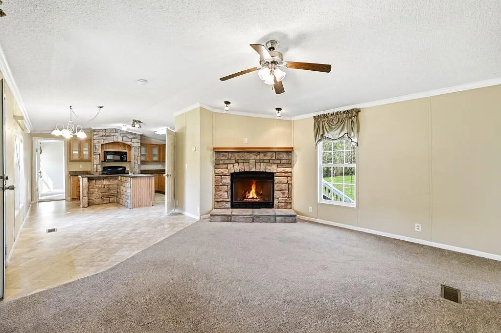Building Photo - 267 Maddux Farm Dr