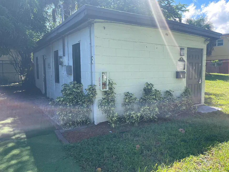 103 NW 7th Ave #F