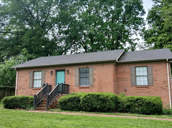 308 Oakdale Dr, White House, TN 37188