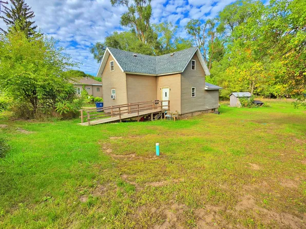 14 2nd St, Stanwood, MI 49346