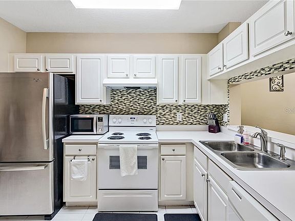 4th image of 2342 Lake Woodberry Cir