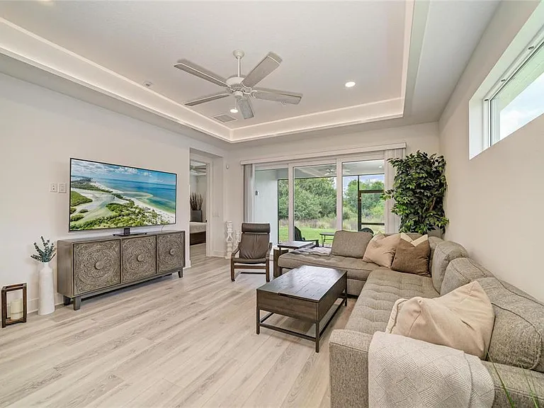 1047 Waterline Ct — Photo 18
