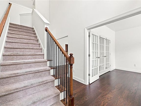 5th image of 3890 Filton Dr