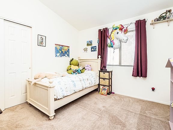 5th image of 483 W Tara Danette Dr