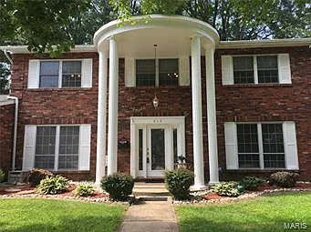 815 Lakeshore Dr photo 1
