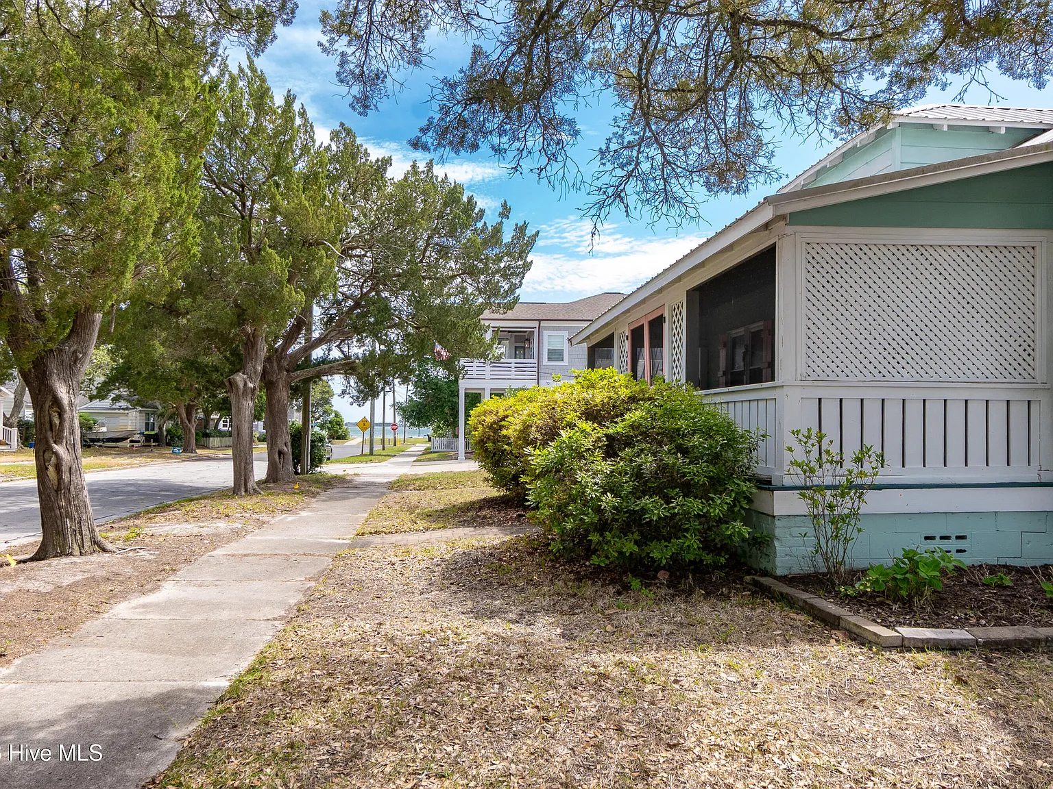 2 bed, 1.5 bath, 1140 sqft, $2,650 — Photo 4