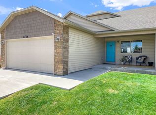 3204 Hoback Ave, Gillette, WY 82718