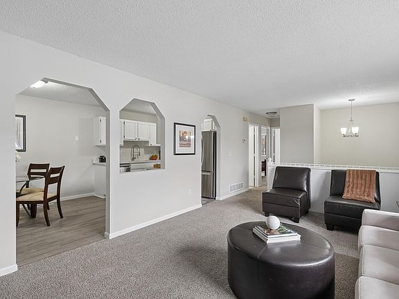 4th image of 10529 Grouse Cir NW