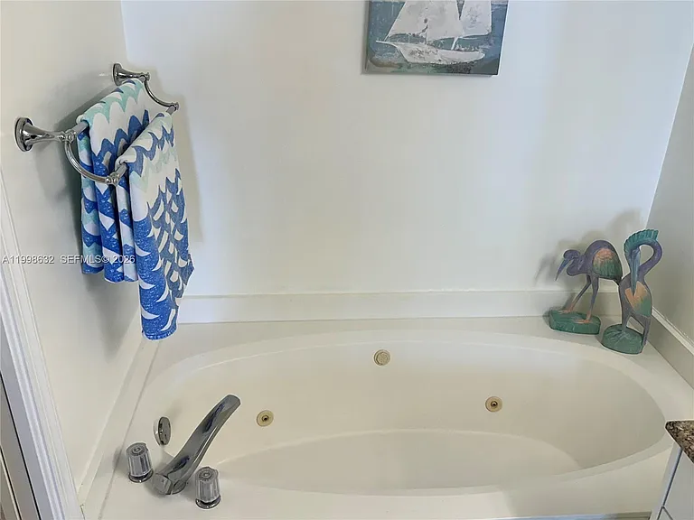 3530 Mystic Pointe Dr #2607 — Photo 26