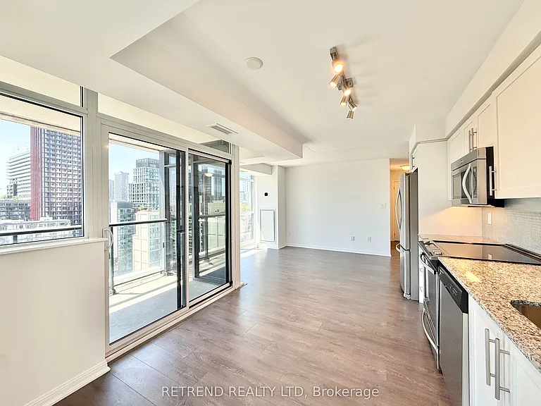 400 Adelaide St E #2204 — Photo 13