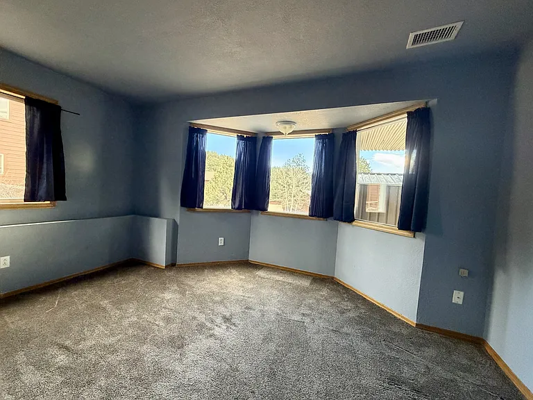 73 Sunlight Ln — Photo 16