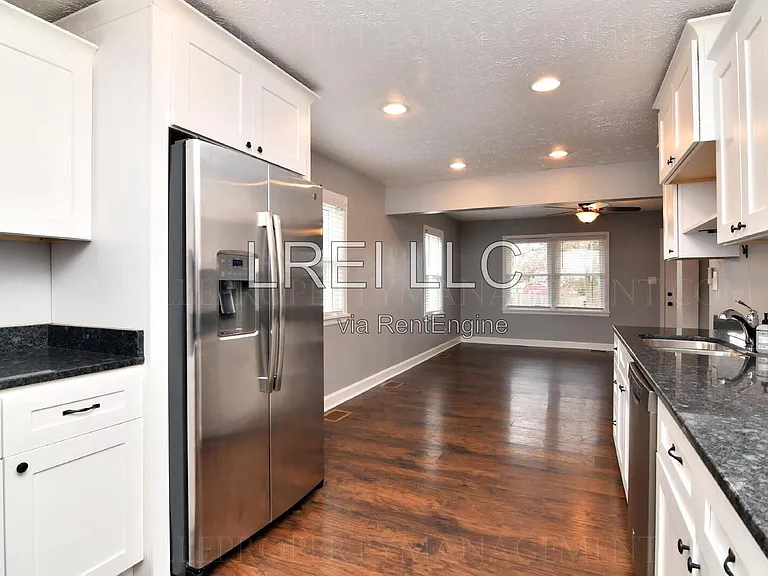 10815 Alberta Dr — Photo 6