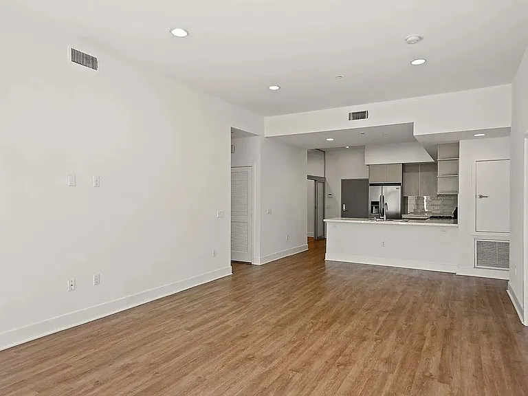 5308 Sepulveda Blvd — Photo 6
