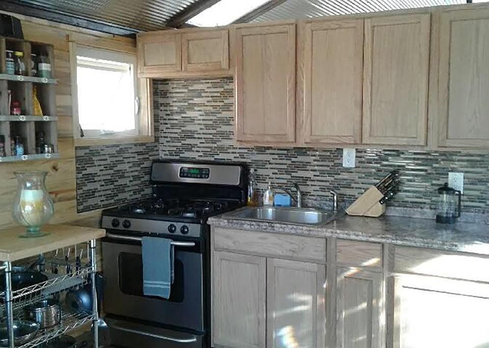 1st image of 575 Macdonnell Dr