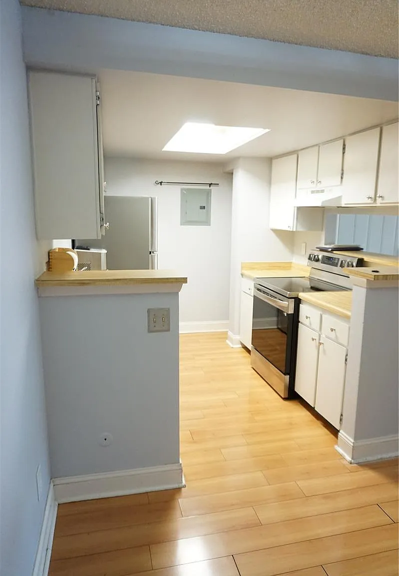 2 bed, 945 sqft, $1,850 — Photo 4