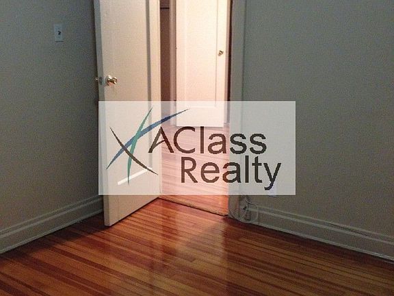 5th image of 2519 18th St APT 2