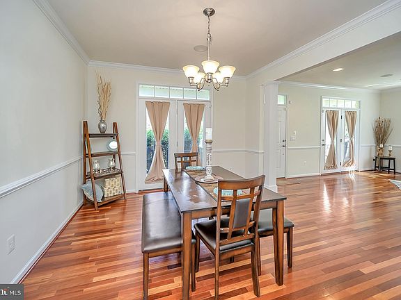 5th image of 180 Woodstream Blvd