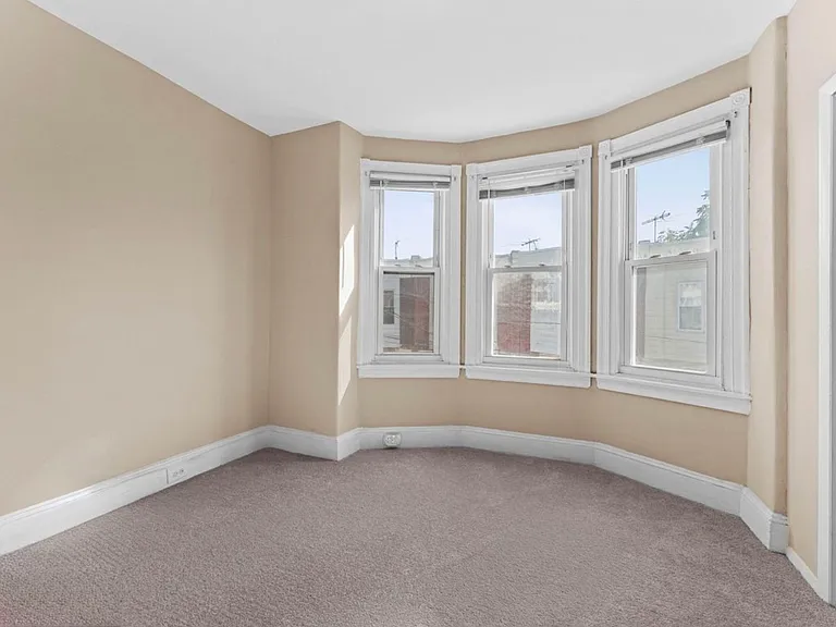 2223 Winton St — Photo 6