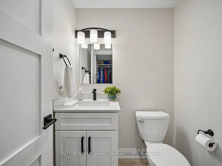 1120 Montgomery Dr — Photo 12