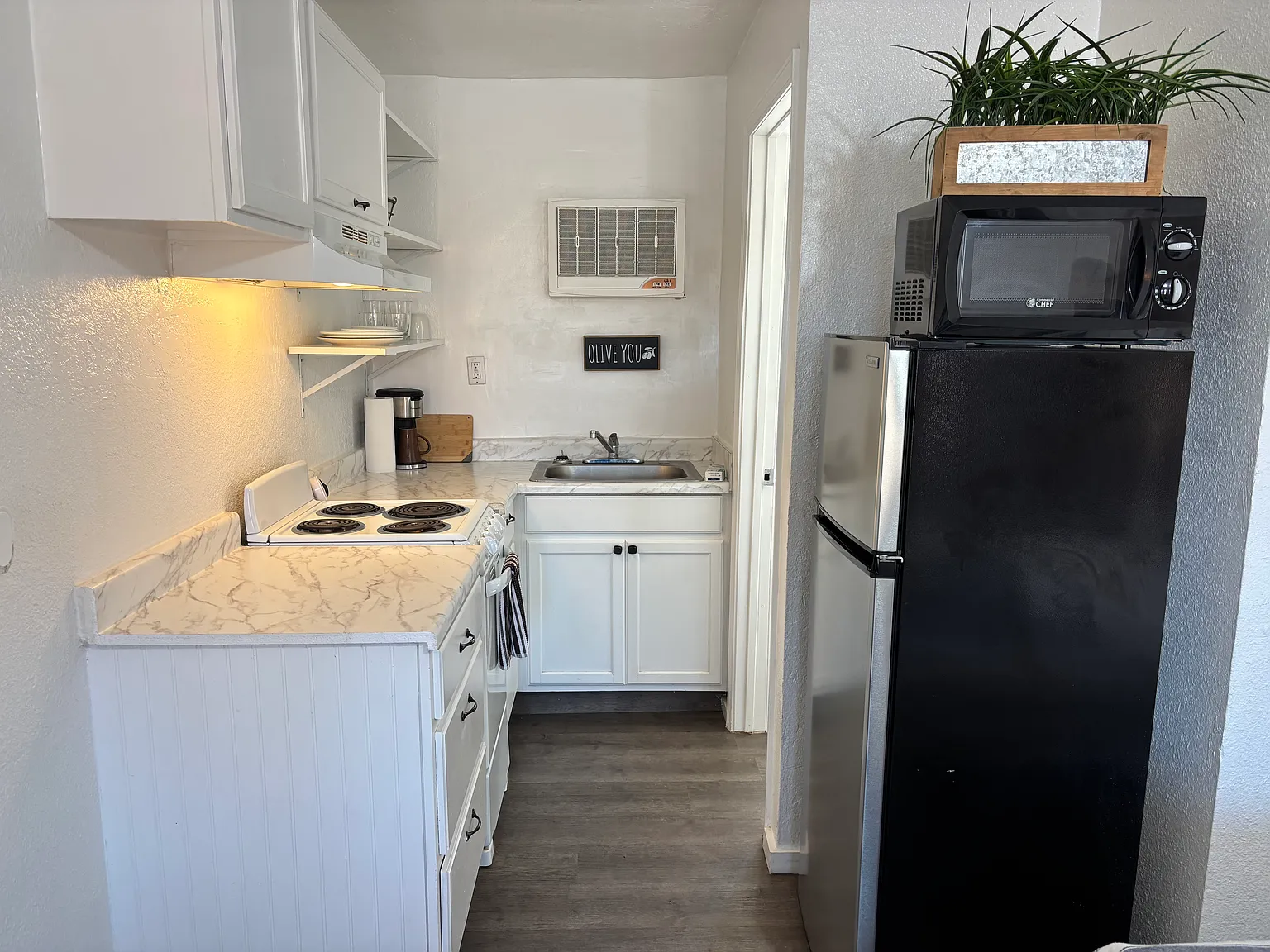 Studio, 280 sqft, $1,150 — Photo 4