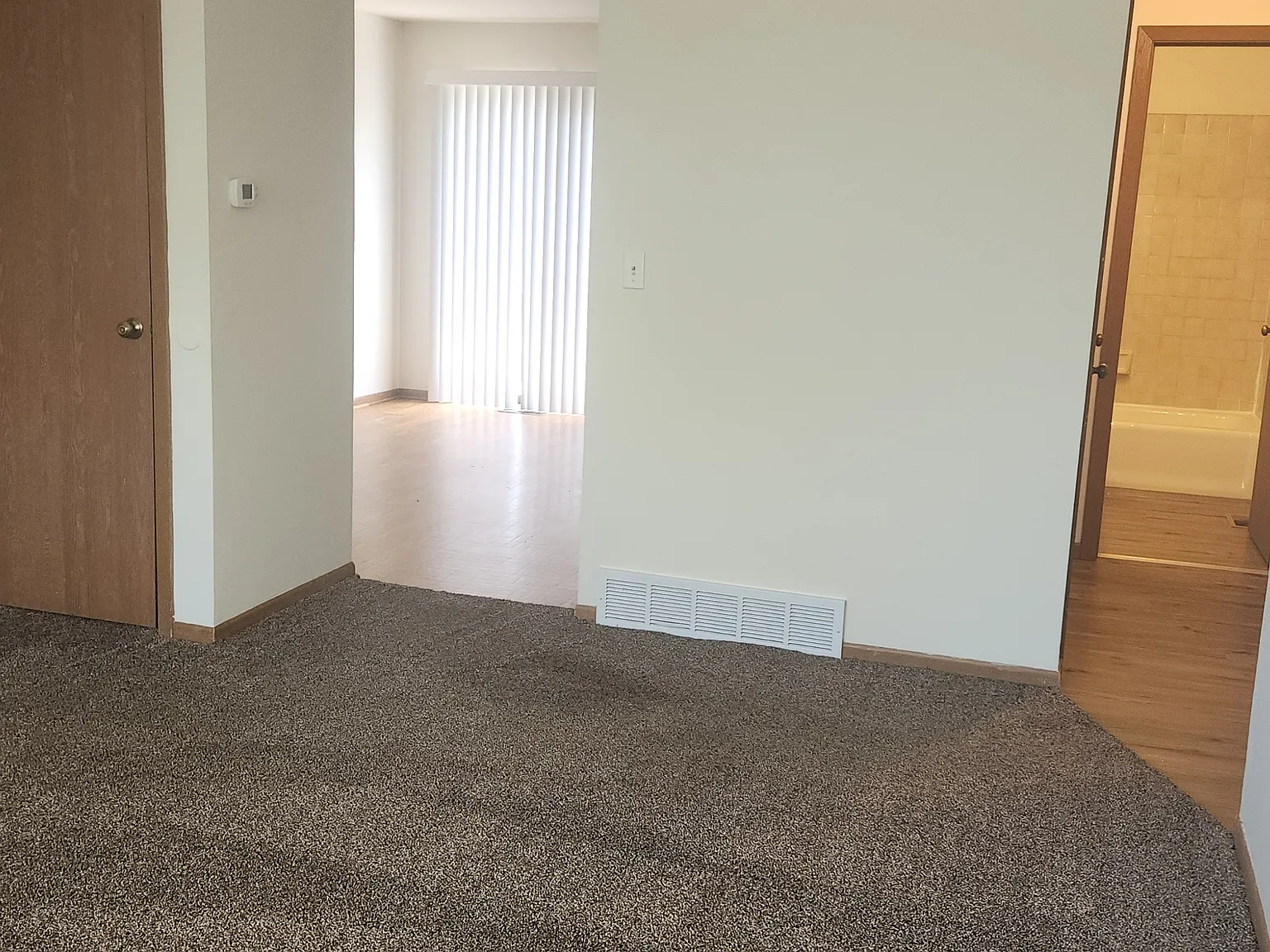 1269 Getzelman Drive - 2W — Photo 4