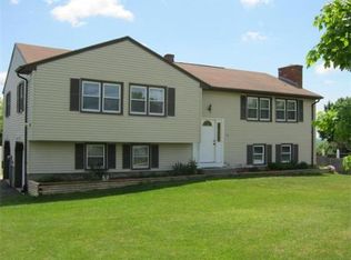 21 Raymond St, Dudley, MA 01571