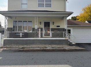 707 Hickory St, Peckville, PA 18452