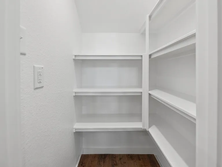 1053 Lilly Ln — Photo 27