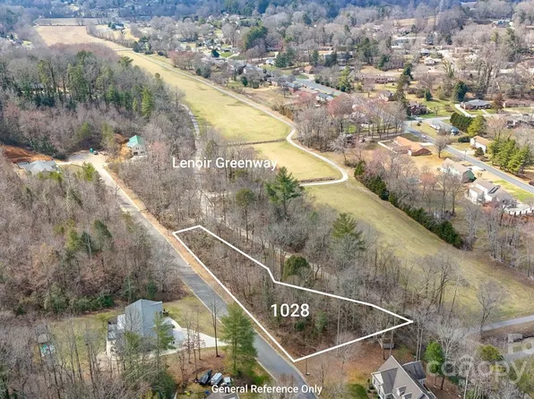 1028 Williamsburg Dr NE, Lenoir, NC 28645